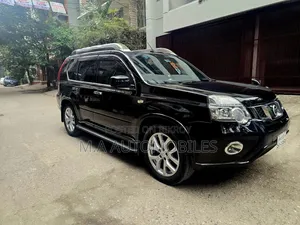 Nissan X-Trail 2012 Black