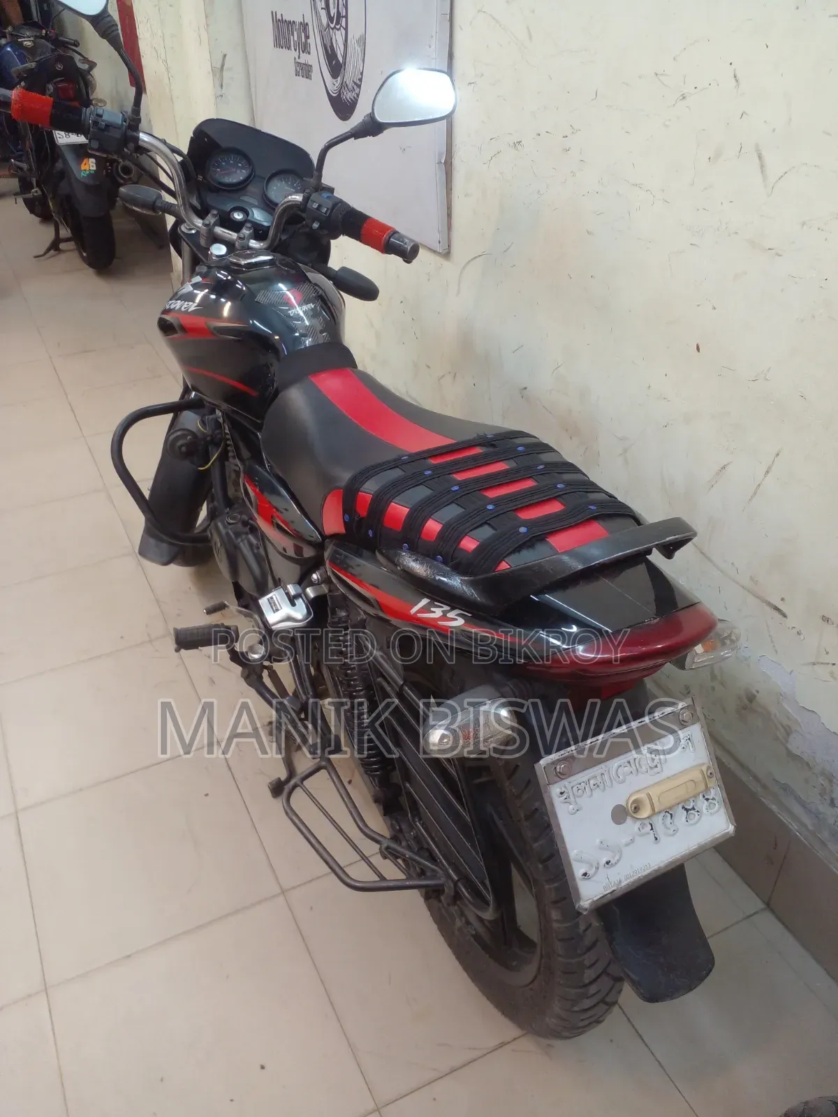 Bajaj Discover 135 2012 Black