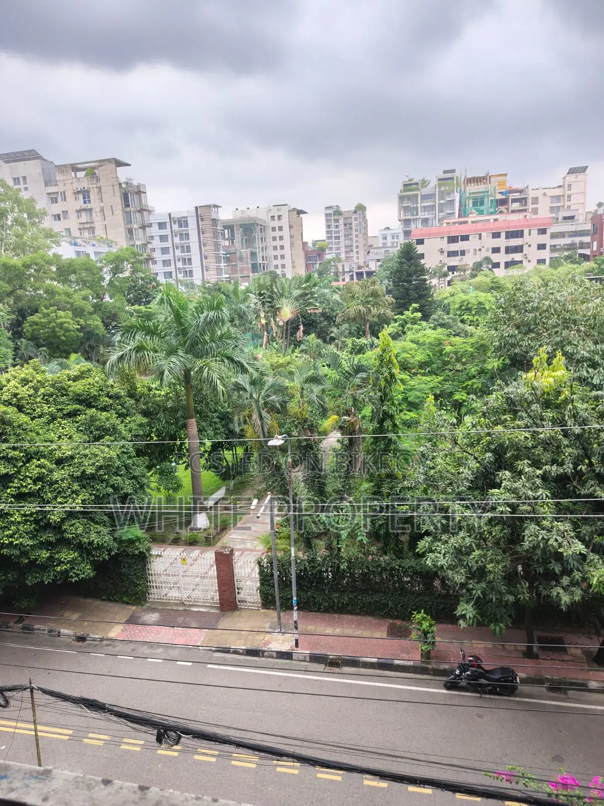 4-bedroom Apartment in White Property, Baridhara for Sale