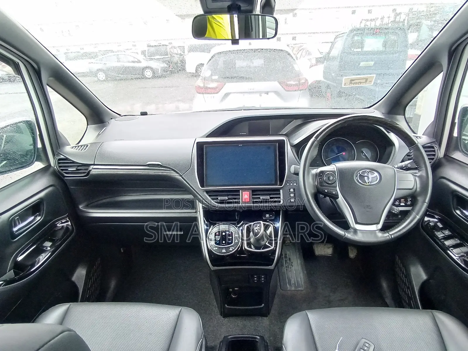 Toyota Esquire 1.8 FWD Hybrid (7 seater) 2021 Pearl