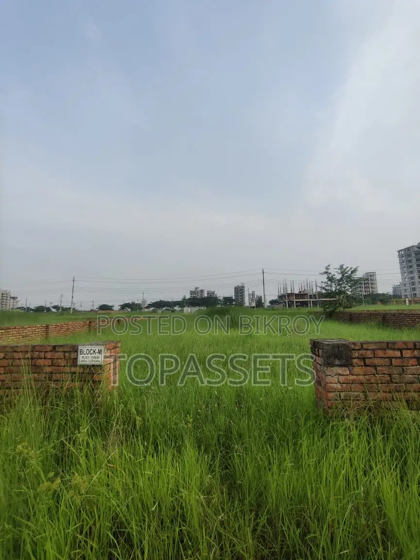 প্রিমিয়াম প্লট বিক্রয়ের জন্য – ব্লক এম, | ৫ কাঠা জমি প্রাইম লোকেশনে