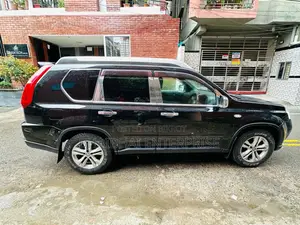 Nissan X-Trail 2.5 Petrol 4x4 SE 2011 Black