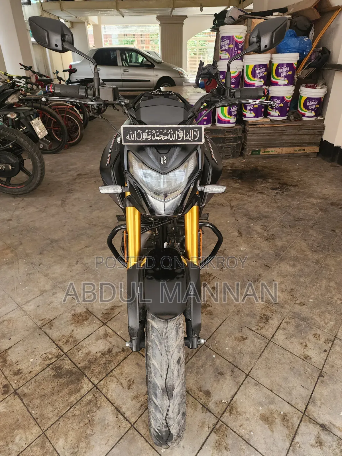 Hero Thriller 160R 4V 2024 Black