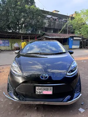 Toyota Aqua 2017 Black