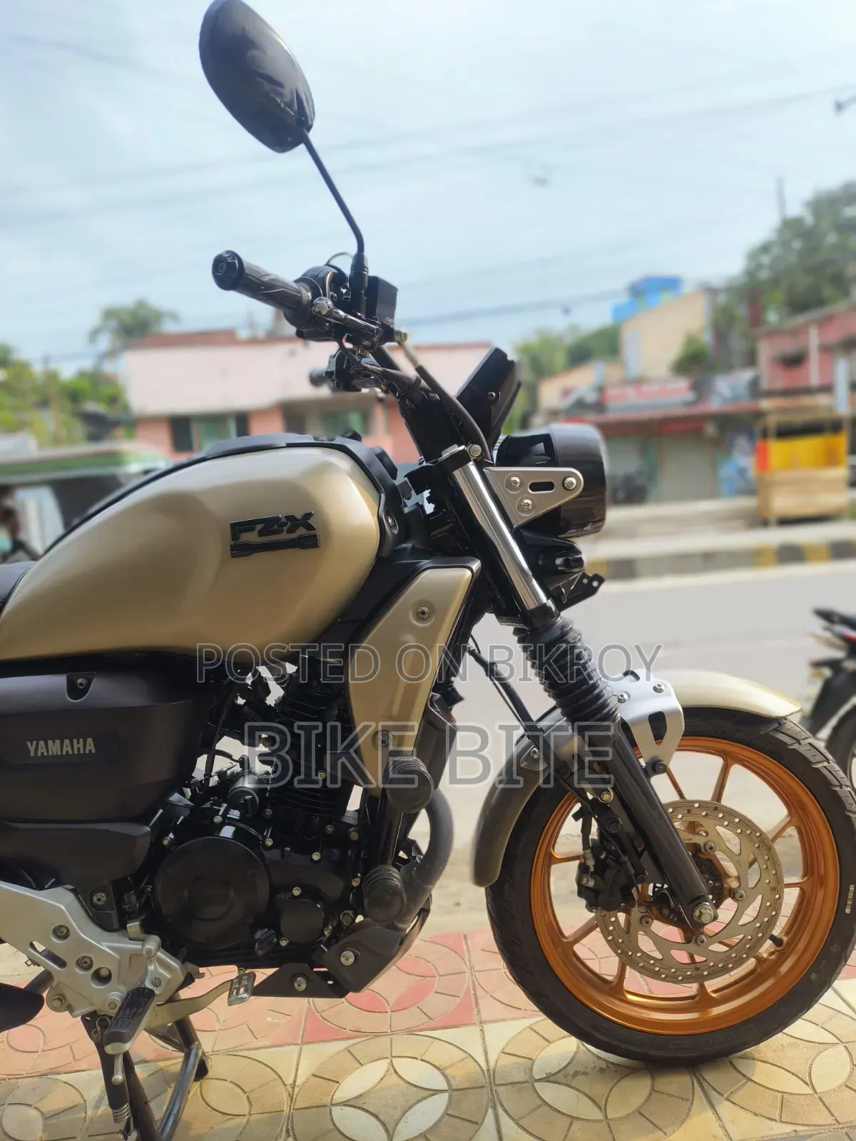 Yamaha FZ 2025 Gold