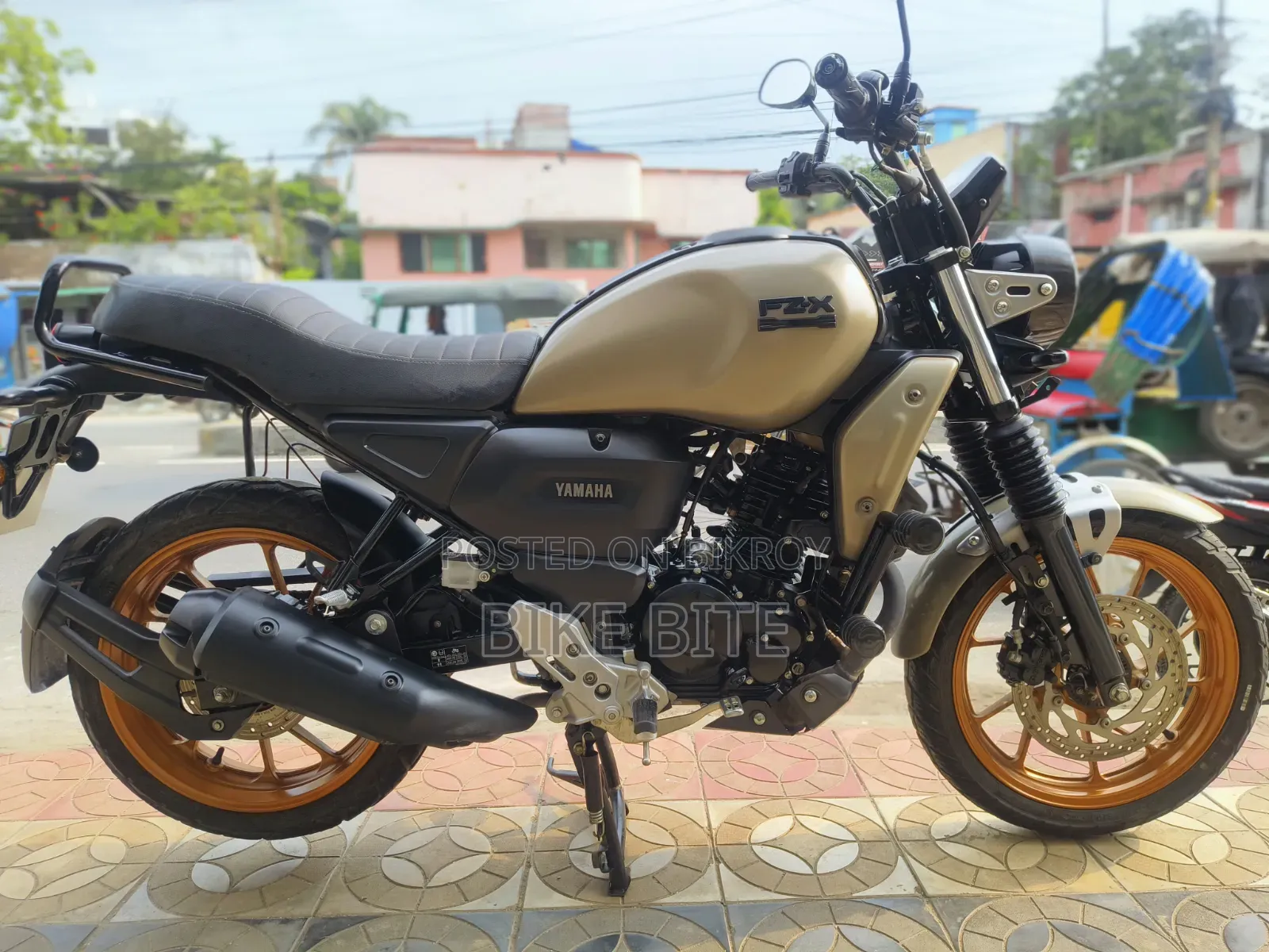 Yamaha FZ 2025 Gold