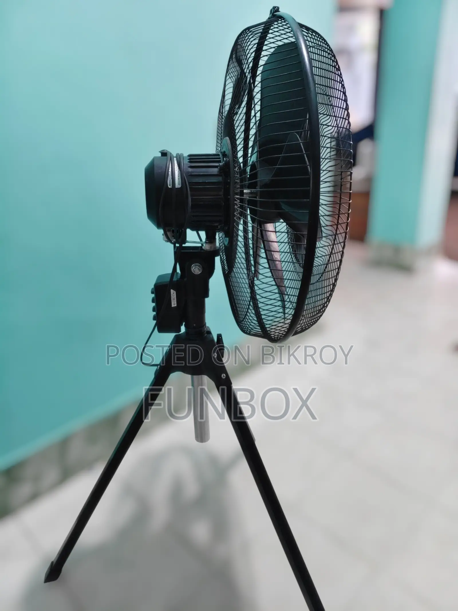 Walton 24 Inch WPF24A Tripod Fan Stock Clearance Sale 30% Off