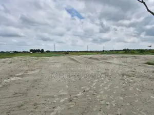 রেডি ল্যান্ড ফর সেল