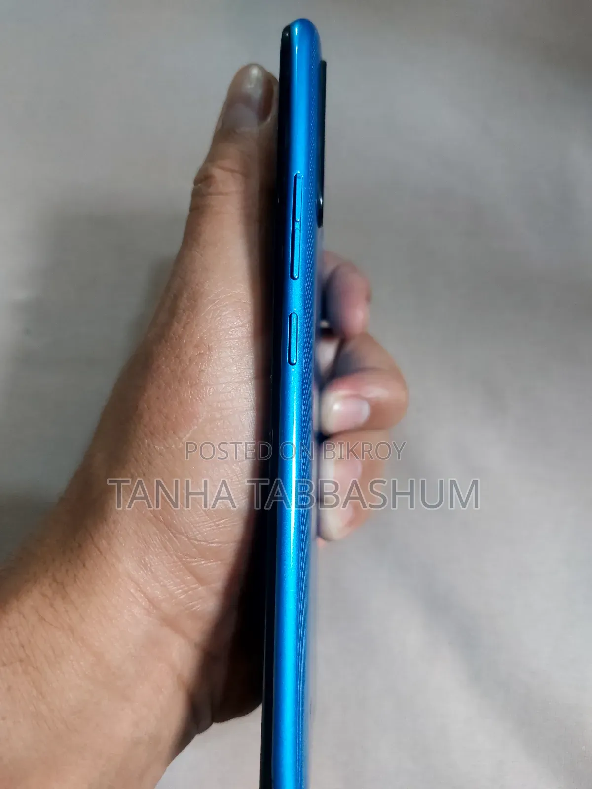 Tecno 64 GB Blue