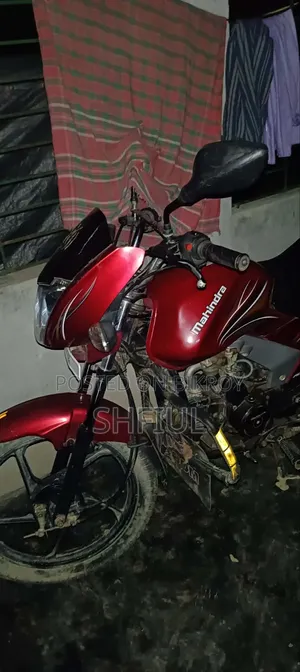 Mahindra Centuro 2018 Red