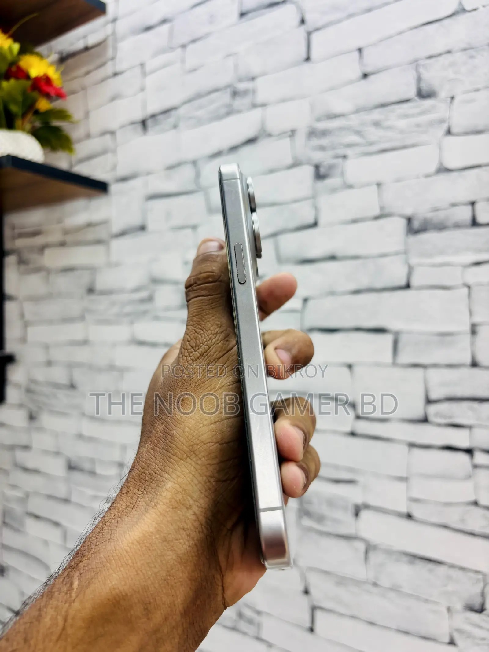 অ্যাপল আইফোন ১৫ প্রো ম্যাক্স ২৫৬ জিবি