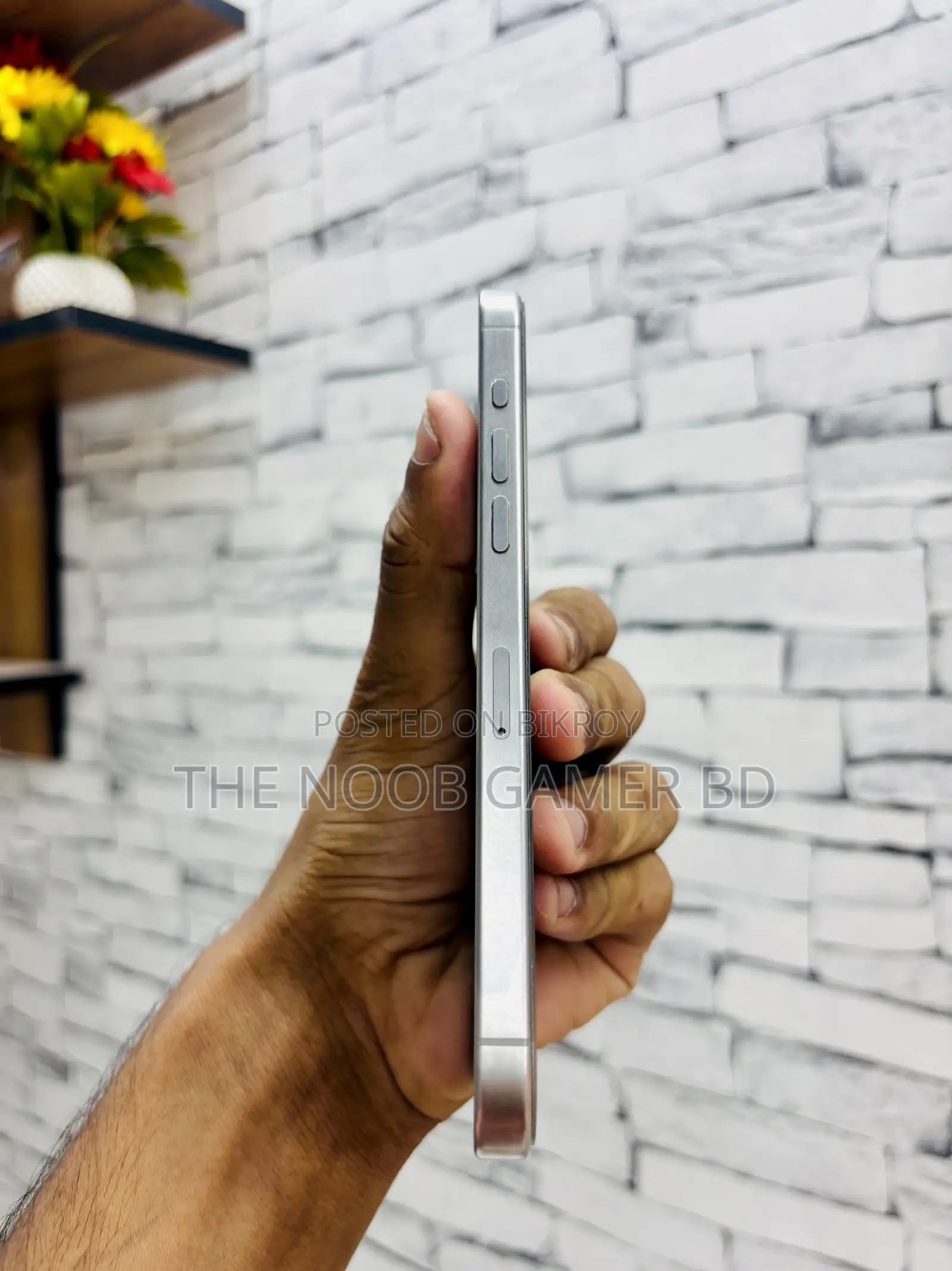 অ্যাপল আইফোন ১৫ প্রো ম্যাক্স ২৫৬ জিবি