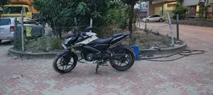Bajaj Pulsar NS 160 2018 White