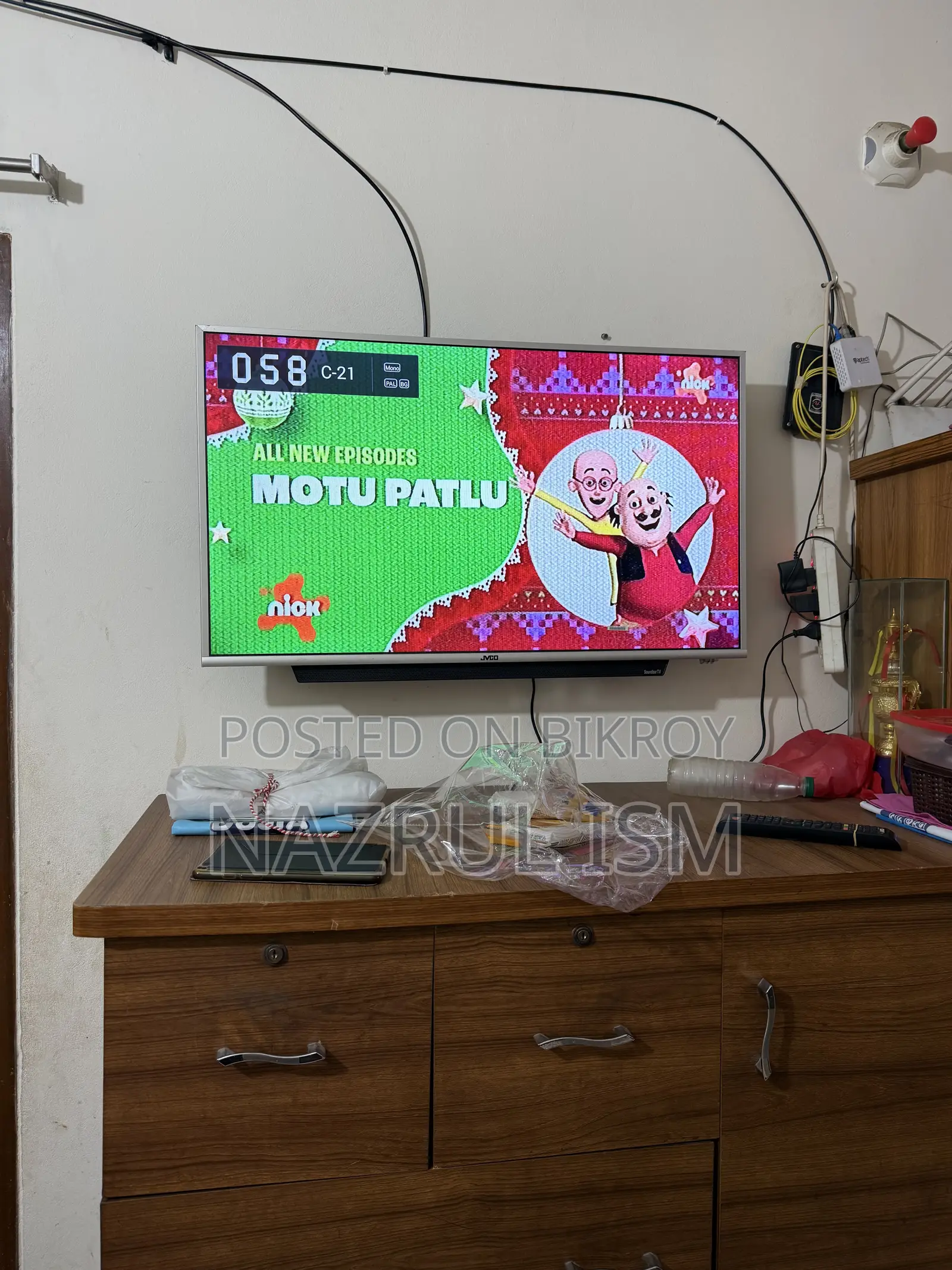 Non Smart Tv.