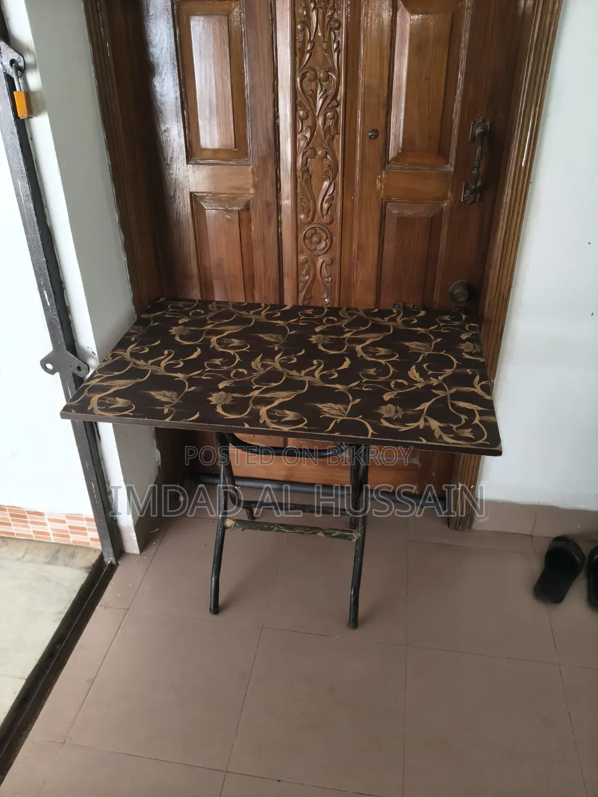 স্টাডি টেবিল