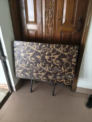 স্টাডি টেবিল