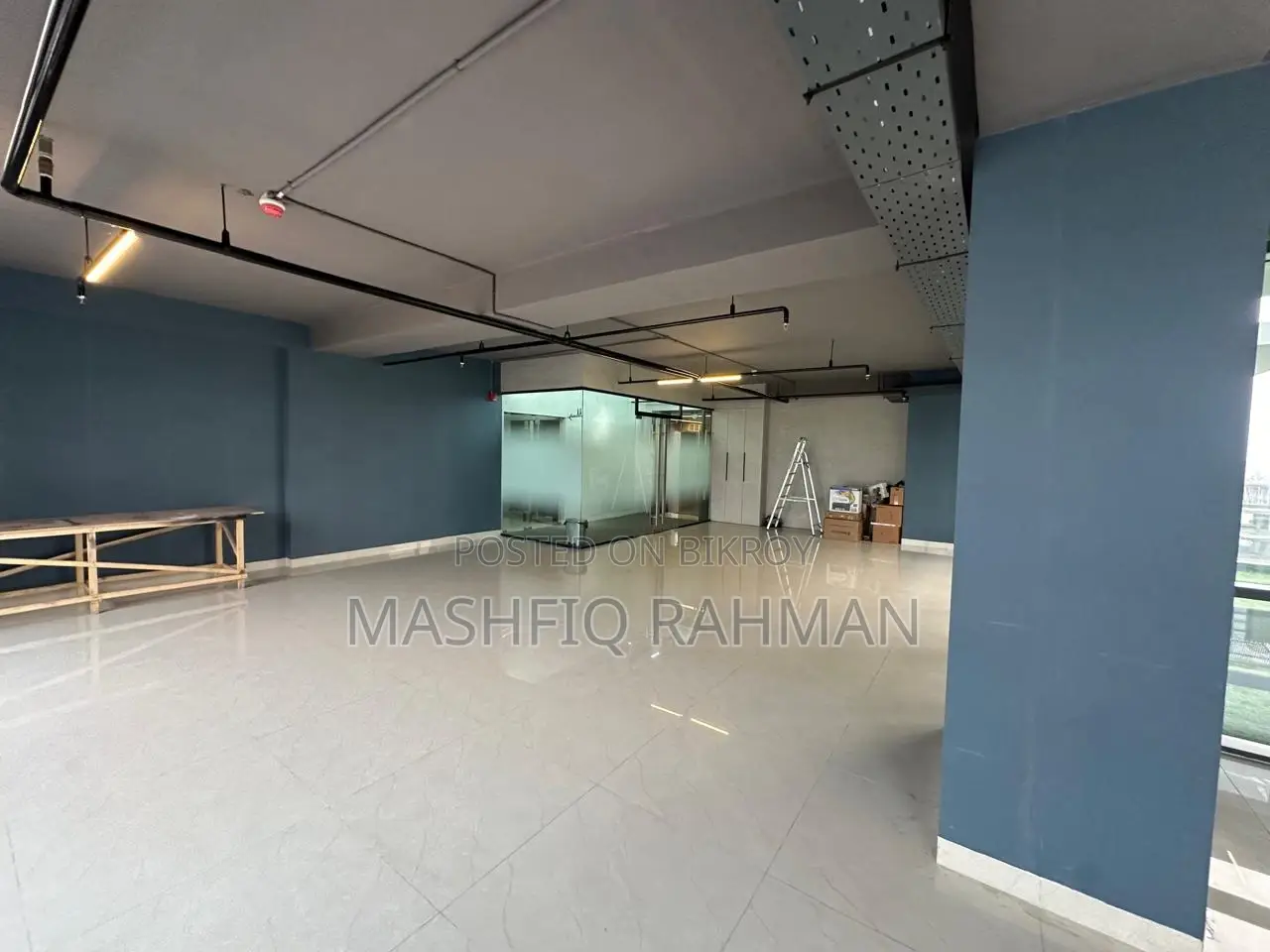 Renowned Commercial Building Office Space for Rent in a Prime Location