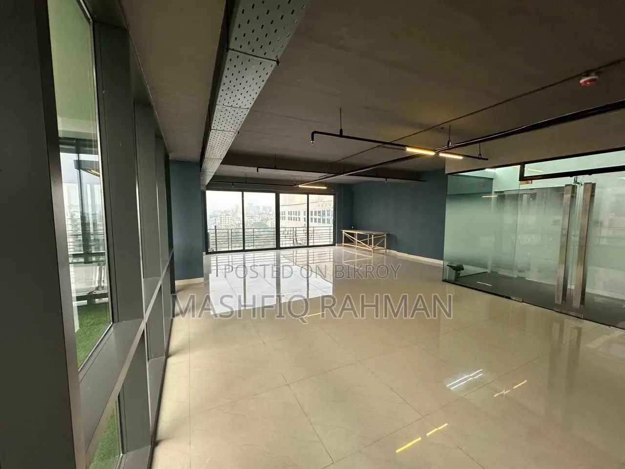 Renowned Commercial Building Office Space for Rent in a Prime Location