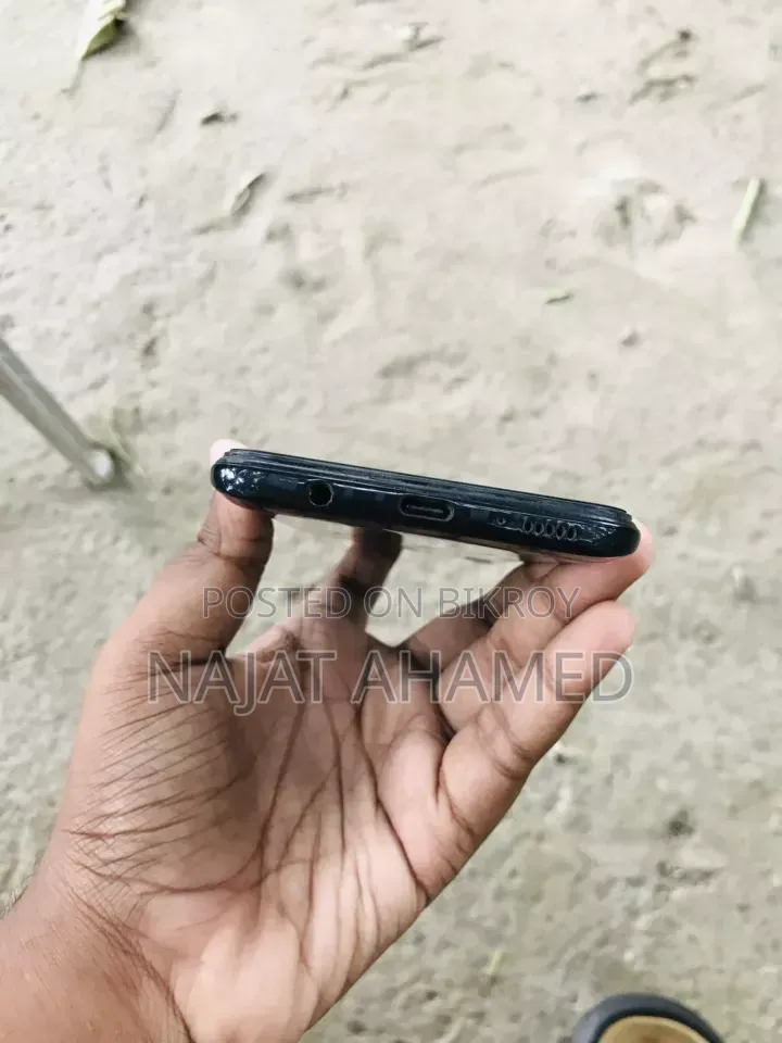 স্যামসাং গ্যালাক্সি এ২০ ৩২ জিবি ব্ল্যাক
