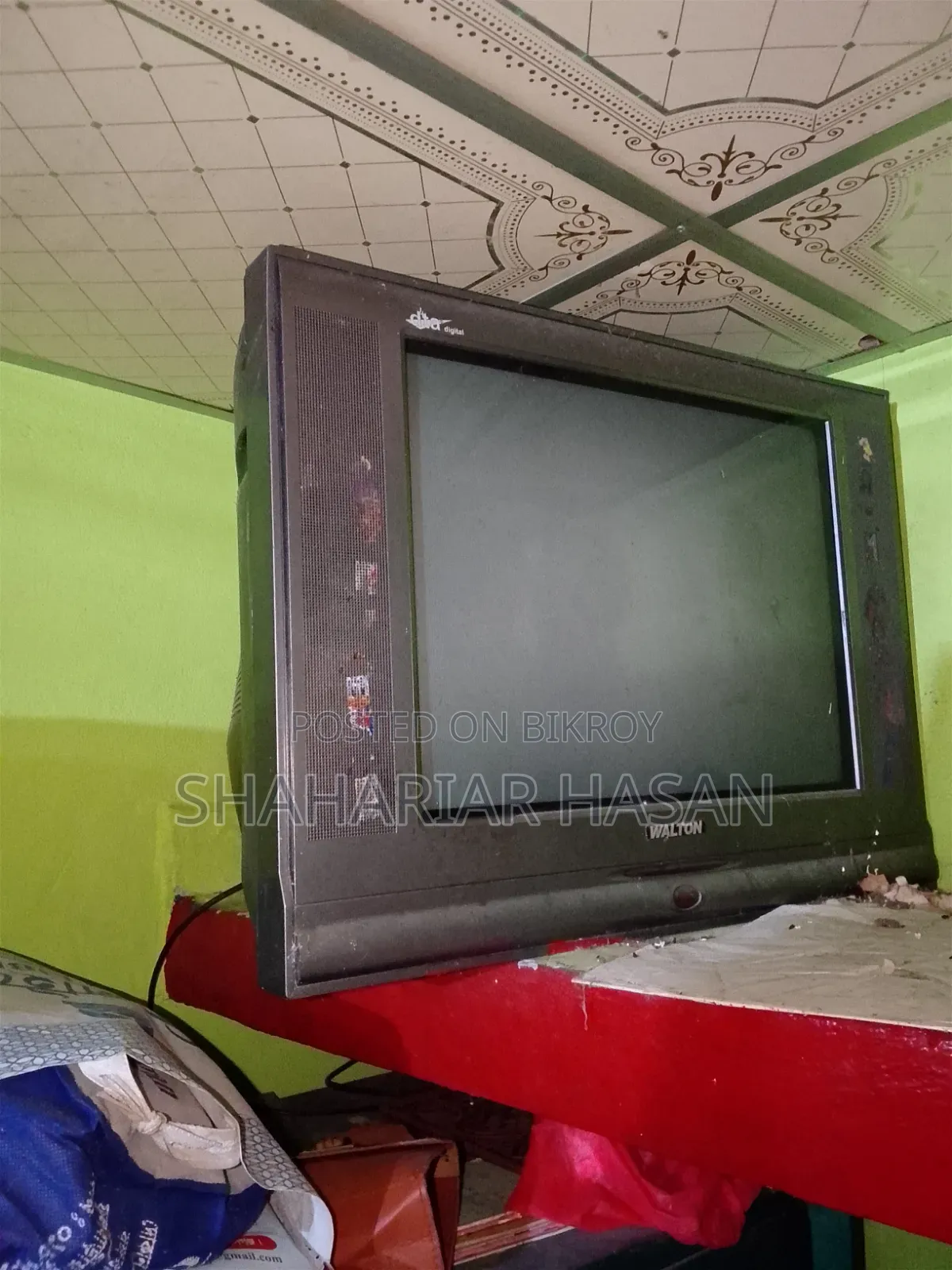 টিভি বিক্রির জন্য