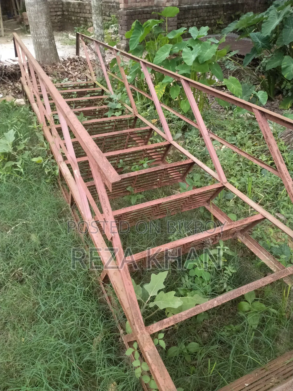 নতুন সিড়ি খালি ১বছর ব্যবহৃত