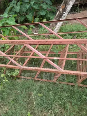 নতুন সিড়ি খালি ১বছর ব্যবহৃত