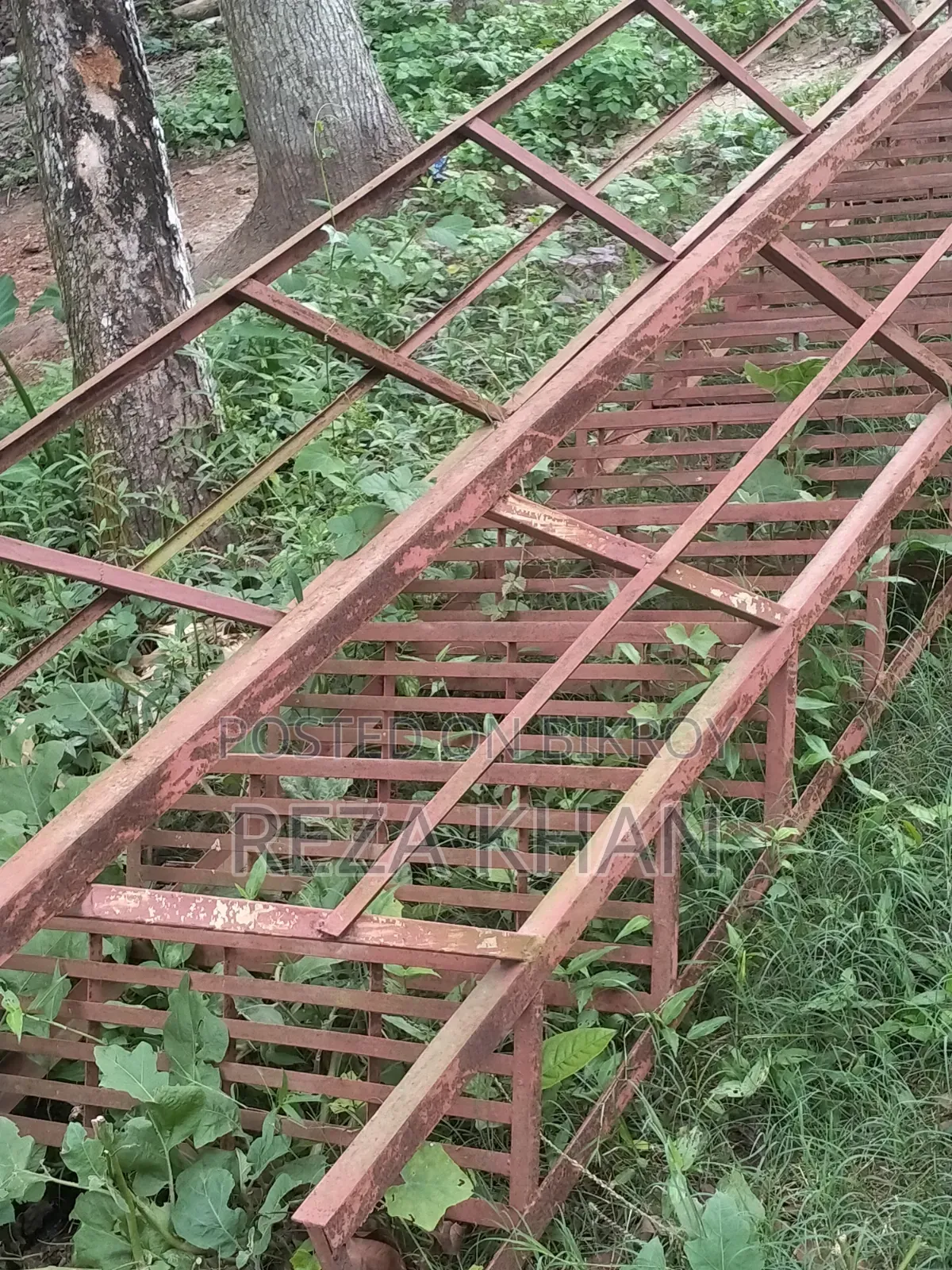নতুন সিড়ি খালি ১বছর ব্যবহৃত