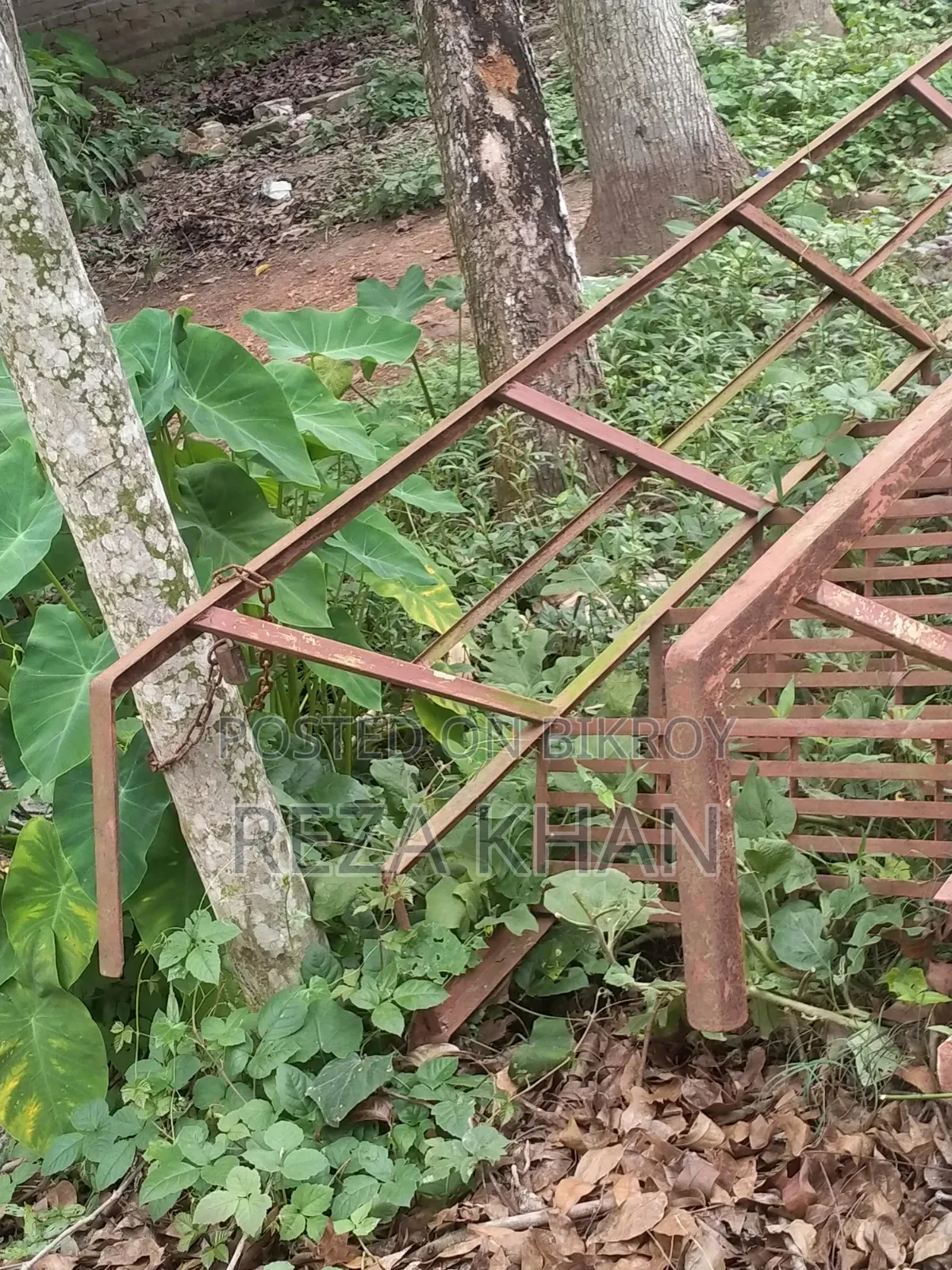 নতুন সিড়ি খালি ১বছর ব্যবহৃত