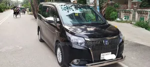 Toyota Esquire 2017 Black