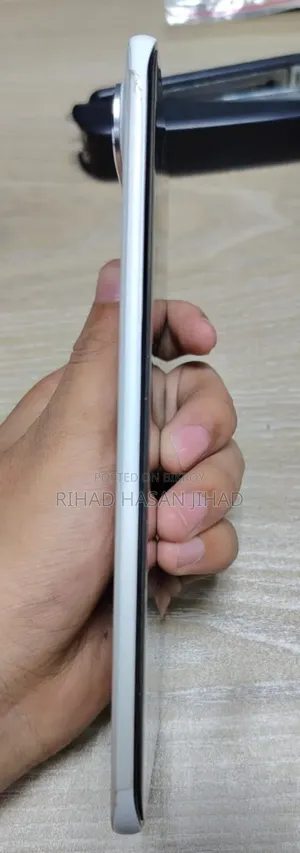 নতুন টেকনো ২৫৬ জিবি সাদা