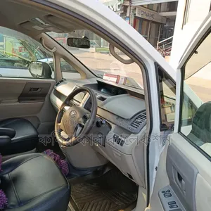 Toyota Noah 2013 White