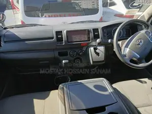 Toyota HiAce 2021 Silver