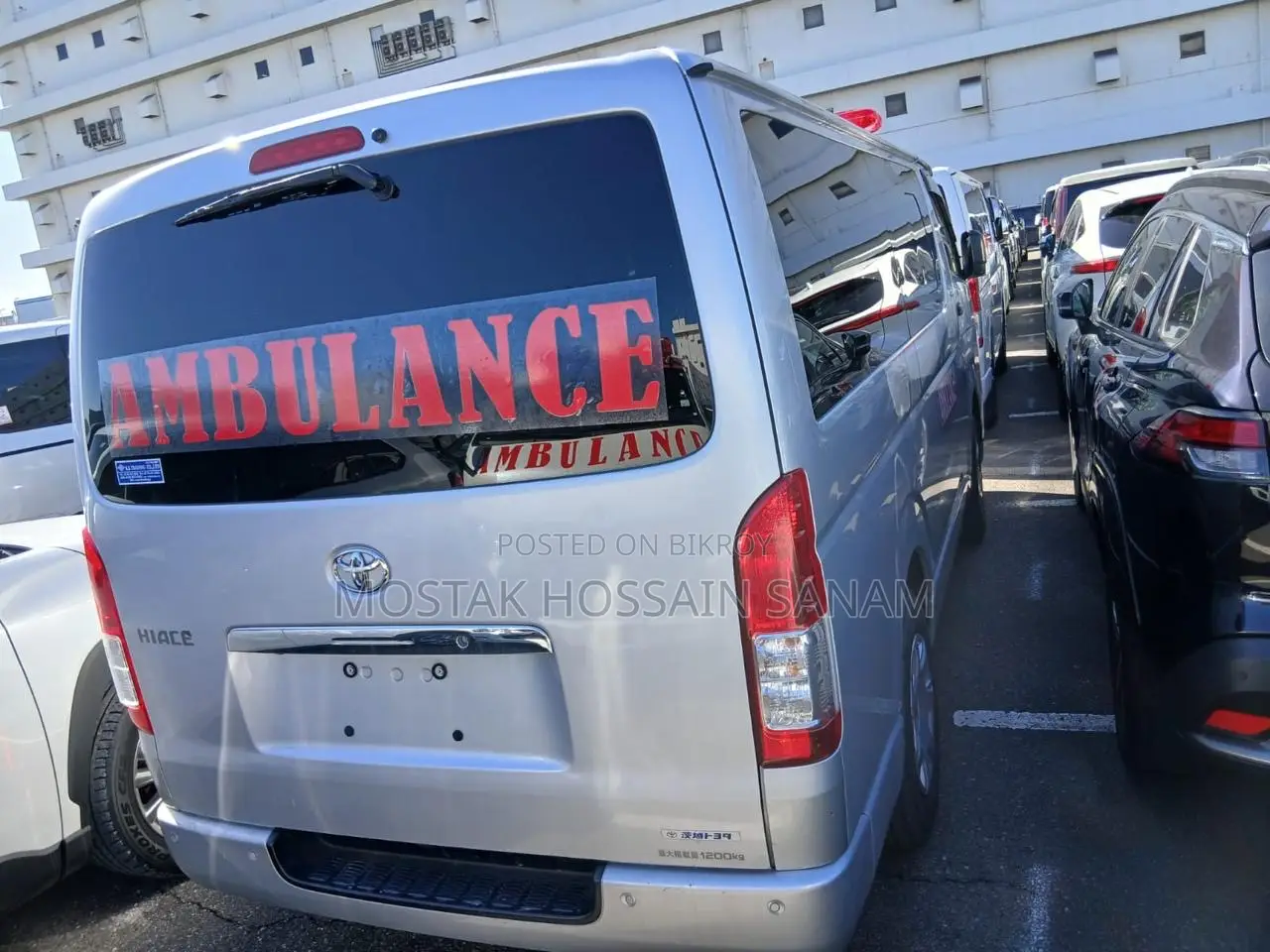 Toyota HiAce 2021 Silver