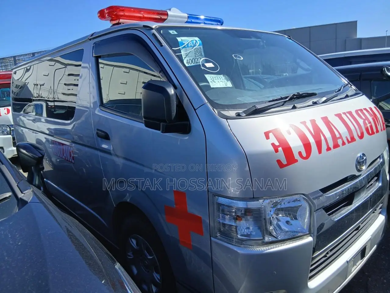 Toyota HiAce 2021 Silver