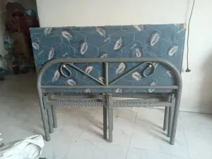 একটা ফোল্ডিং খাট বিক্রি হবে।