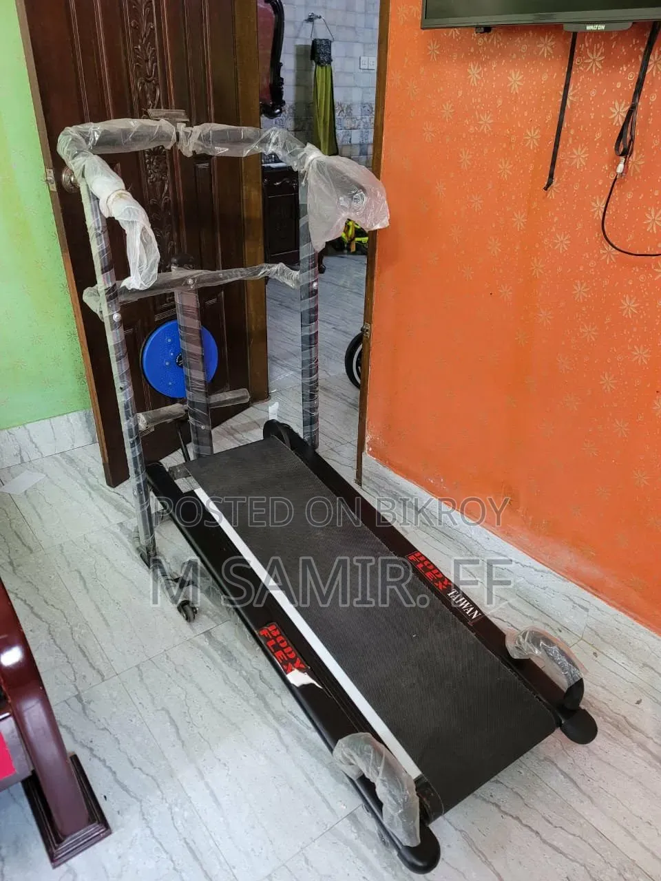 Urgent Sale: সম্পূর্ণ নতুন কন্ডিশনের ম্যানুয়াল ট্র্যাডমিল