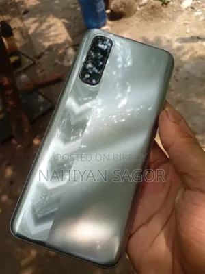 Realme 128 GB Silver