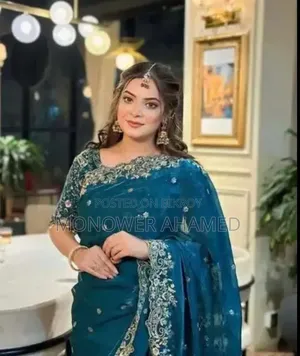 ইন্ডিয়ান জেমিচু ফ্যাব্রিক সিকুয়েন্স এমব্রয়ডারি কাজ করা