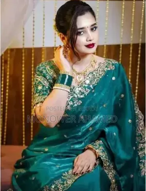 ইন্ডিয়ান জেমিচু ফ্যাব্রিক সিকুয়েন্স এমব্রয়ডারি কাজ করা
