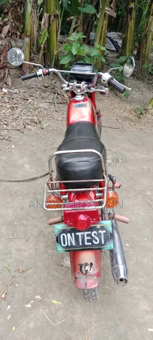 Honda 2010 Red