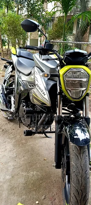 Suzuki 2025 Green