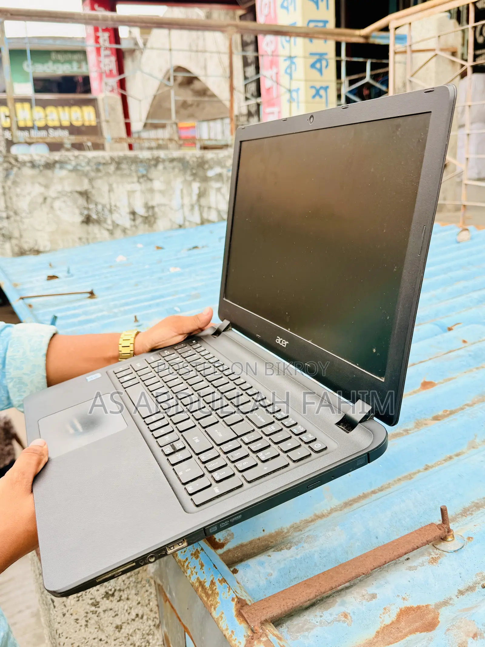 Laptop Acer Aspire E5-575 4GB Intel Core I3 HDD 1T