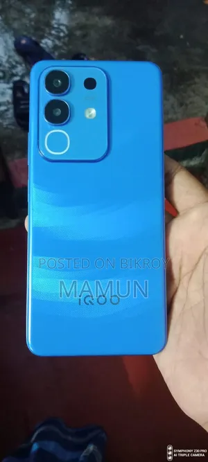 iQOO Z10x 128 GB Blue