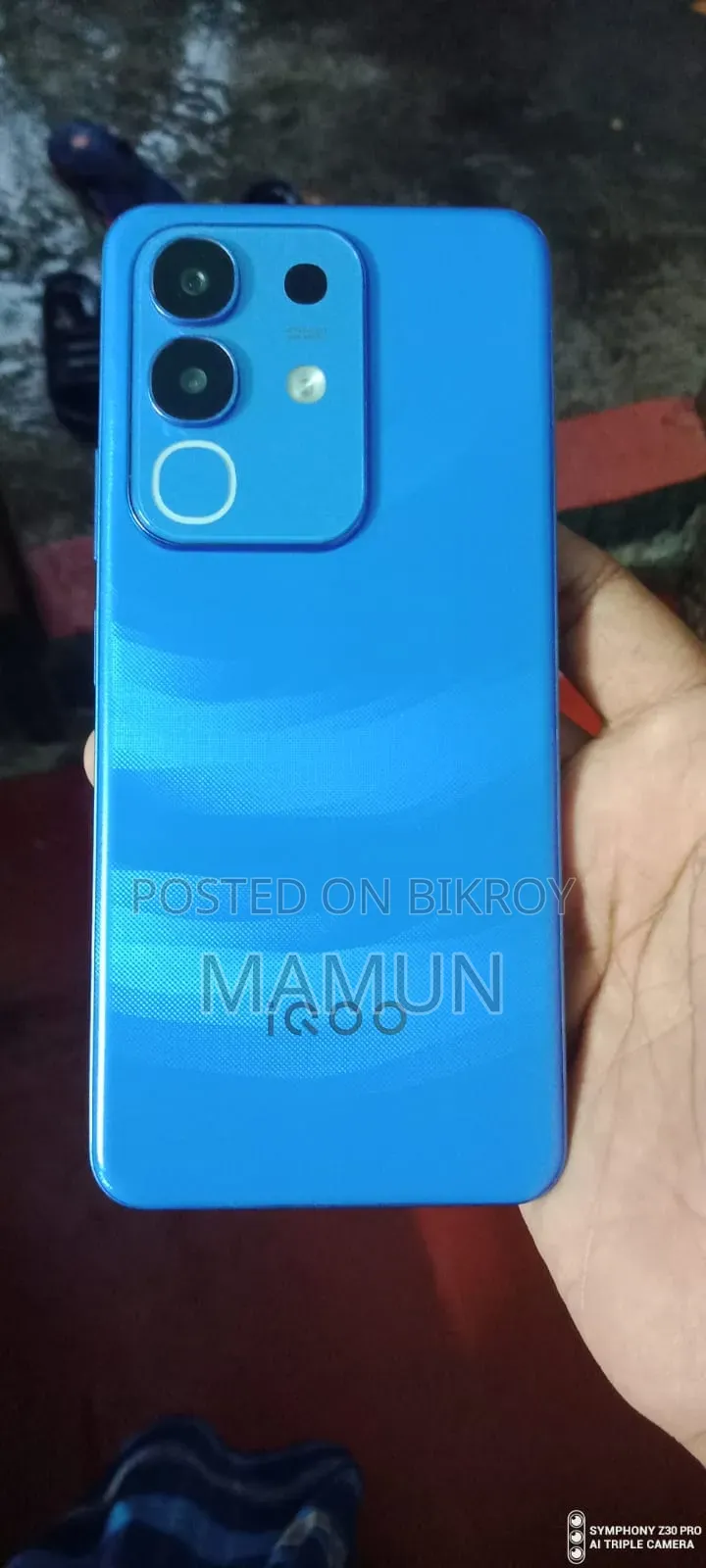 iQOO Z10x 128 GB Blue