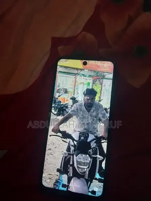 মোবাইল ফোন ৬৪ জিবি