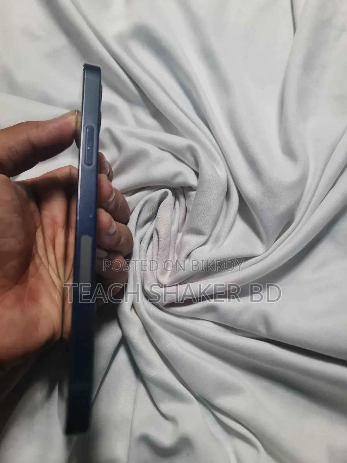 অ্যাপল আইফোন ১২ ১২৮ জিবি নীল