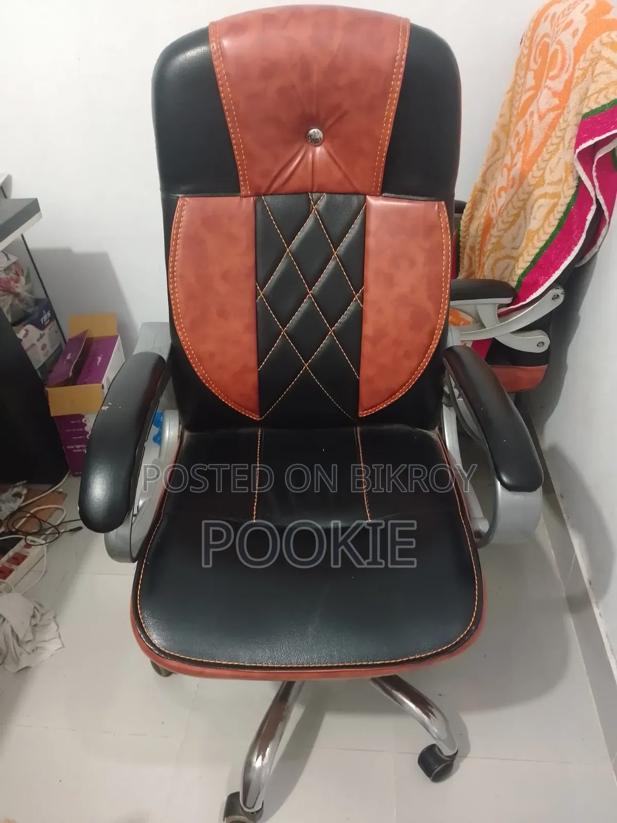 Bought a few days ago, in brand new condition, selling it