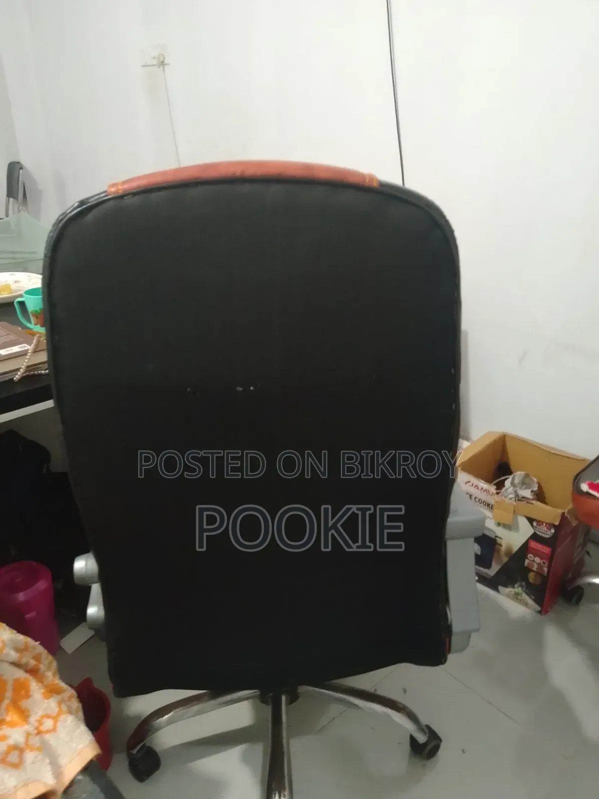 Bought a few days ago, in brand new condition, selling it