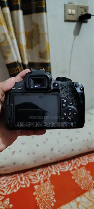 Canon 800d 75 300 Lens