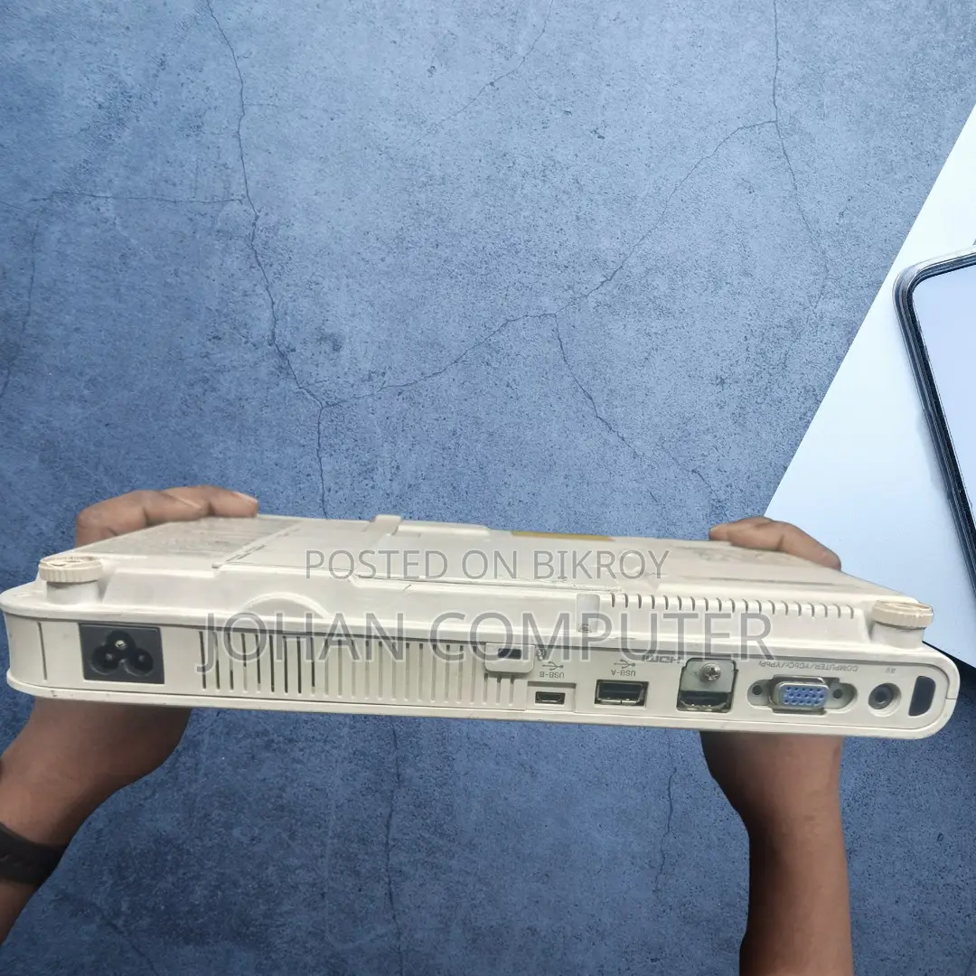 Casio Xj-a147 Slim Laser & Led Hybrid Projector